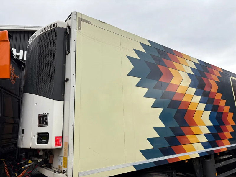 Schmitz Cargobull Thermo King Frigo 2 Compartiments AS-2 Liftas AS-3 Stuuras Dhollandia 2000KG NL Trailer - Isotérmico semirremolque: foto 5 Schmitz Cargobull Thermo King Frigo 2 Compartiments AS-2 Liftas AS-3 Stuuras Dhollandia 2000KG NL Trailer - Isotérmico semirremolque: foto 5