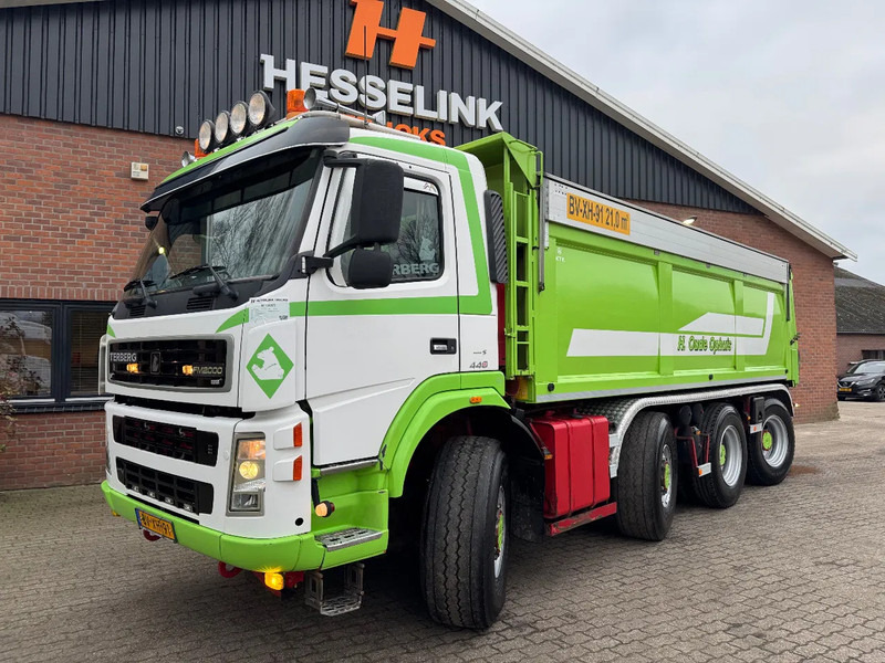 Terberg FM 2000 8X8 21m3 Isolated Hardox Manual gearbox NL truck - Volquete camión: foto 2 Terberg FM 2000 8X8 21m3 Isolated Hardox Manual gearbox NL truck - Volquete camión: foto 2