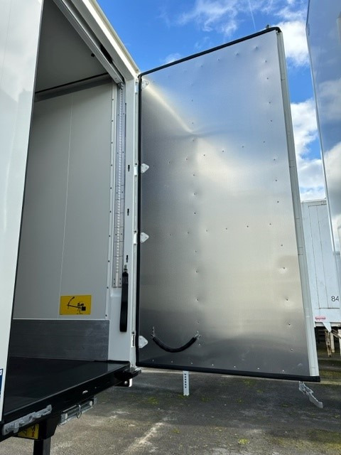 Krone BDF-System 7.450 mm, Portaltüren, FABRIKNEU - Caja cerrada: foto 3 Krone BDF-System 7.450 mm, Portaltüren, FABRIKNEU - Caja cerrada: foto 3