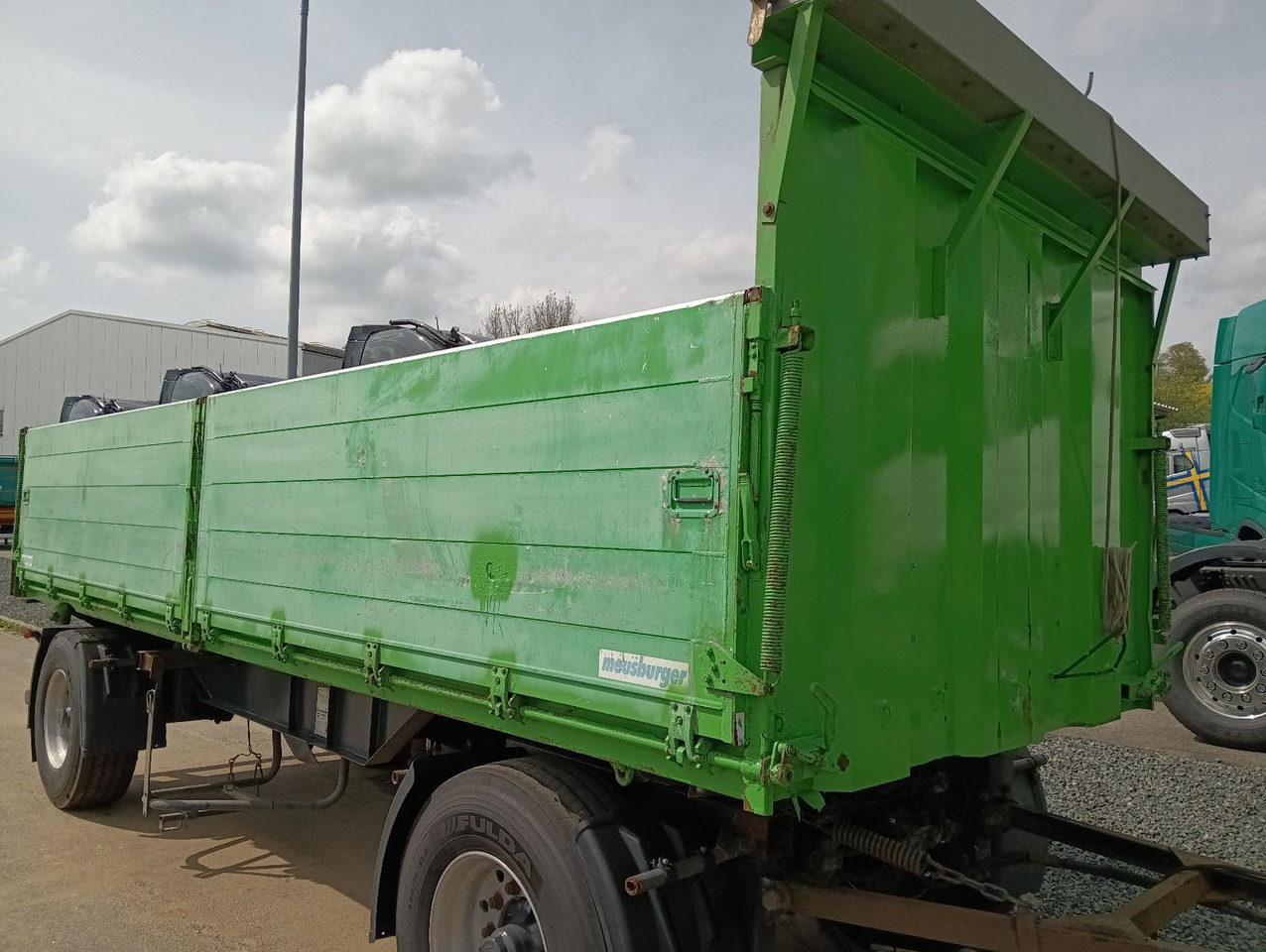 Meusburger 2-A 3-Seitenkipper 16m3 Getreide Alufelgen 4,6t - Volquete remolque: foto 3 Meusburger 2-A 3-Seitenkipper 16m3 Getreide Alufelgen 4,6t - Volquete remolque: foto 3