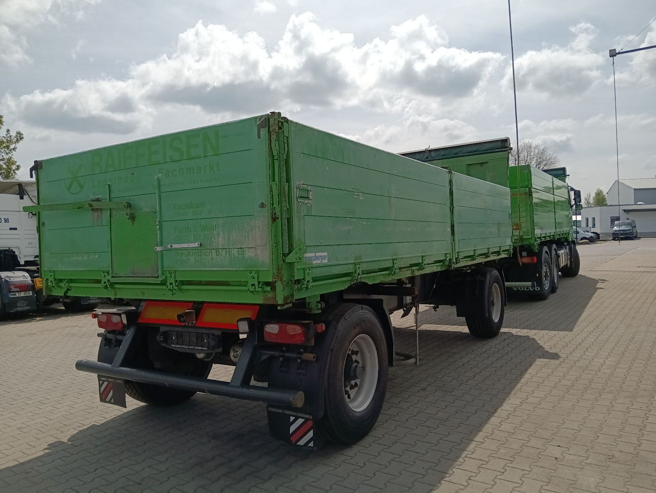 Meusburger 2-A 3-Seitenkipper 16m3 Getreide Alufelgen 4,6t - Volquete remolque: foto 2 Meusburger 2-A 3-Seitenkipper 16m3 Getreide Alufelgen 4,6t - Volquete remolque: foto 2