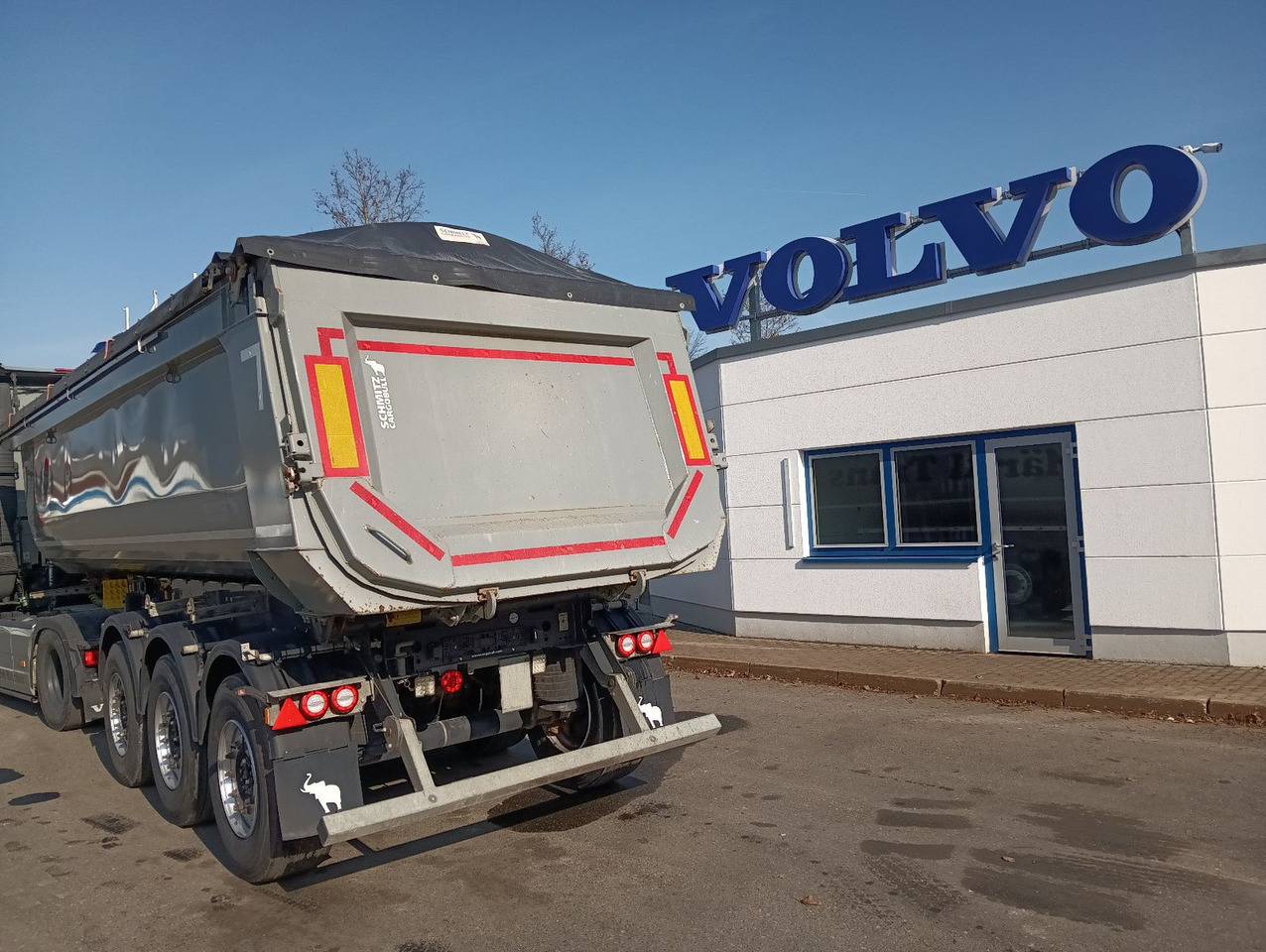 Schmitz Cargobull SKI24-7.2 SR HARDOX 27,5m3 FullOption 6348kg TÜV - Volquete semirremolque: foto 1 Schmitz Cargobull SKI24-7.2 SR HARDOX 27,5m3 FullOption 6348kg TÜV - Volquete semirremolque: foto 1