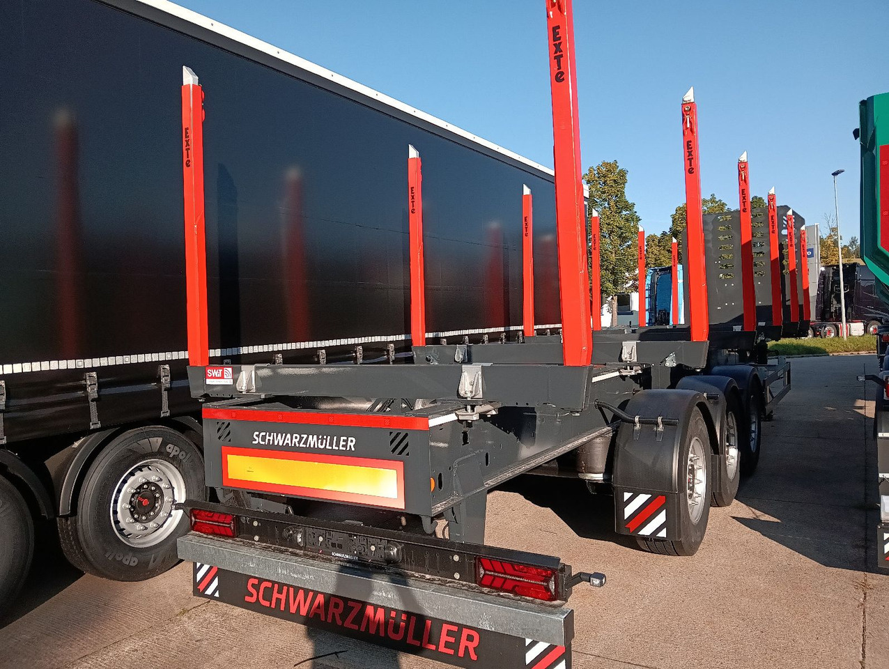 Schwarzmüller 3-A Rungensattel 6xExte144S 5560kg NEU sofort Schwarzmüller 3-A Rungensattel 6xExte144S 5560kg NEU sofort - Semirremolque maderero: foto 4 Schwarzmüller 3-A Rungensattel 6xExte144S 5560kg NEU sofort Schwarzmüller 3-A Rungensattel 6xExte144S 5560kg NEU sofort - Semirremolque maderero: foto 4