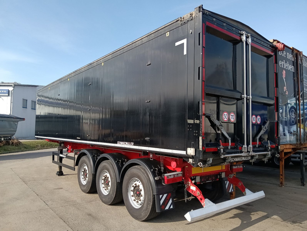 Schwarzmüller K-Serie ALU 54m3 Getreide 6250kg TopZustand - Volquete semirremolque: foto 1 Schwarzmüller K-Serie ALU 54m3 Getreide 6250kg TopZustand - Volquete semirremolque: foto 1