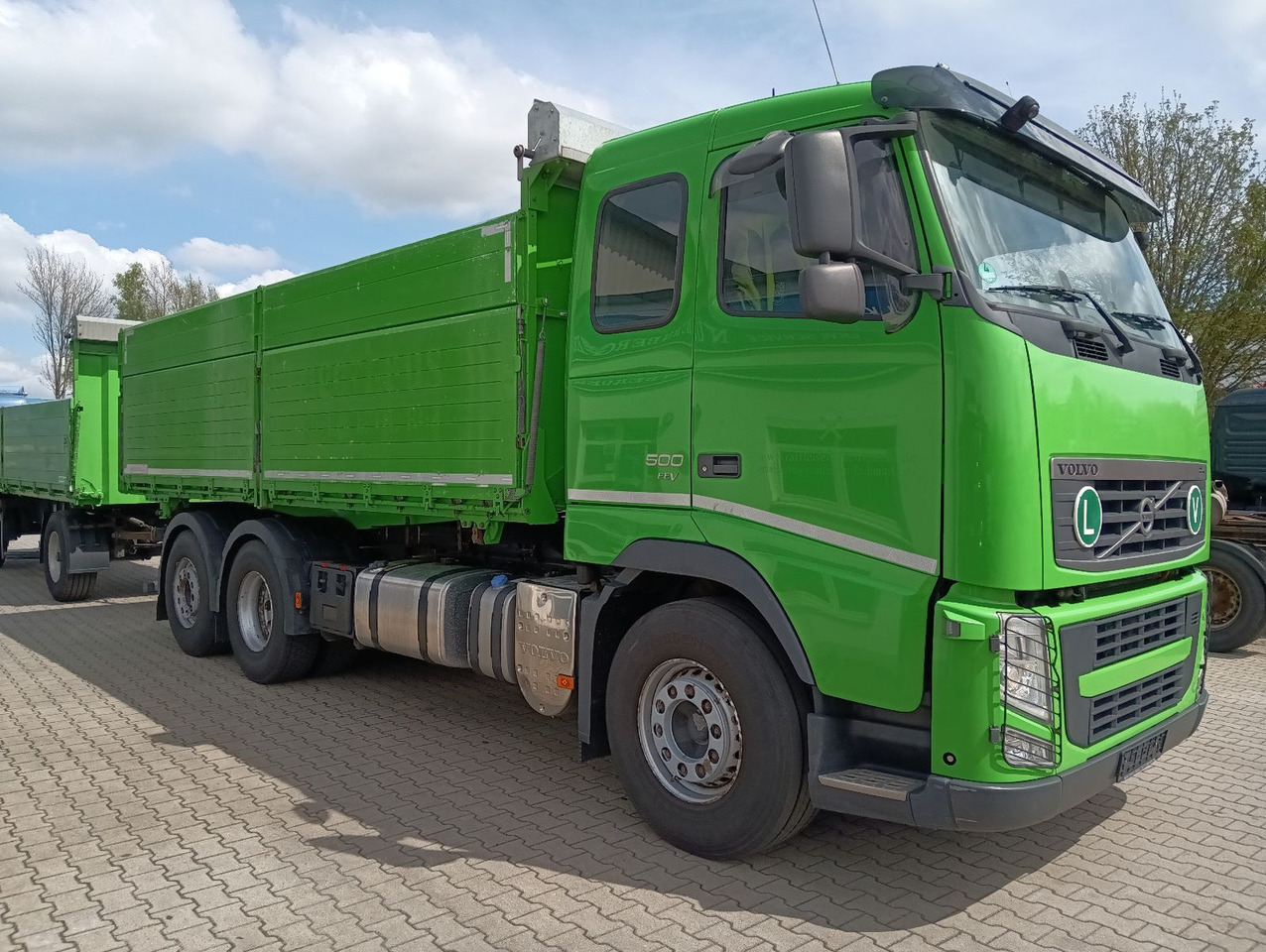 Volvo FH 500 6x2R 22m3 SCHWARZMÜLLER 3-S-GETREIDEKIPPE - Volquete camión: foto 4 Volvo FH 500 6x2R 22m3 SCHWARZMÜLLER 3-S-GETREIDEKIPPE - Volquete camión: foto 4