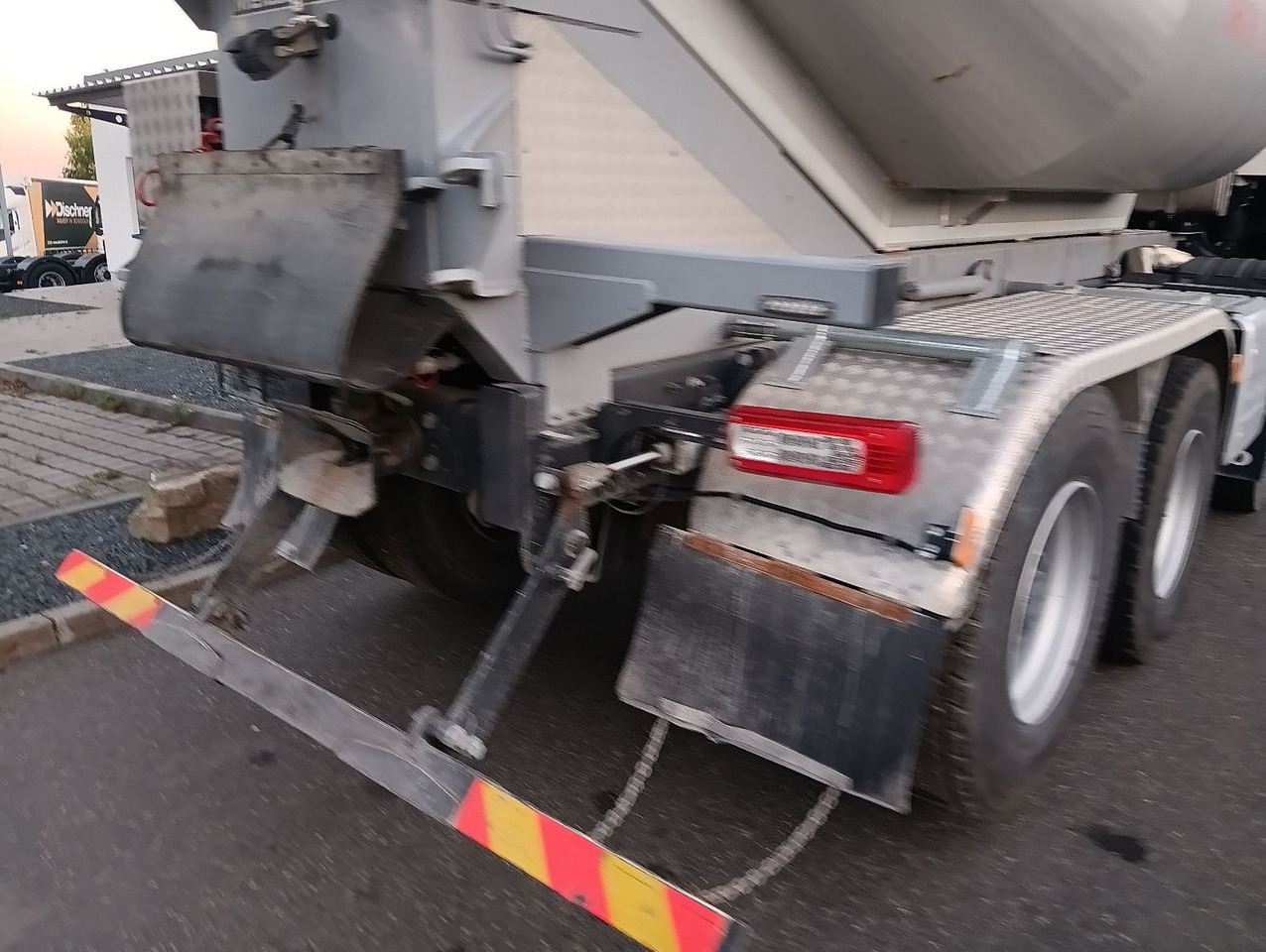 Volvo FH500 8x4R RETARDER LIFT MEILLER-Asphalt FunkAHK - Volquete camión: foto 4 Volvo FH500 8x4R RETARDER LIFT MEILLER-Asphalt FunkAHK - Volquete camión: foto 4