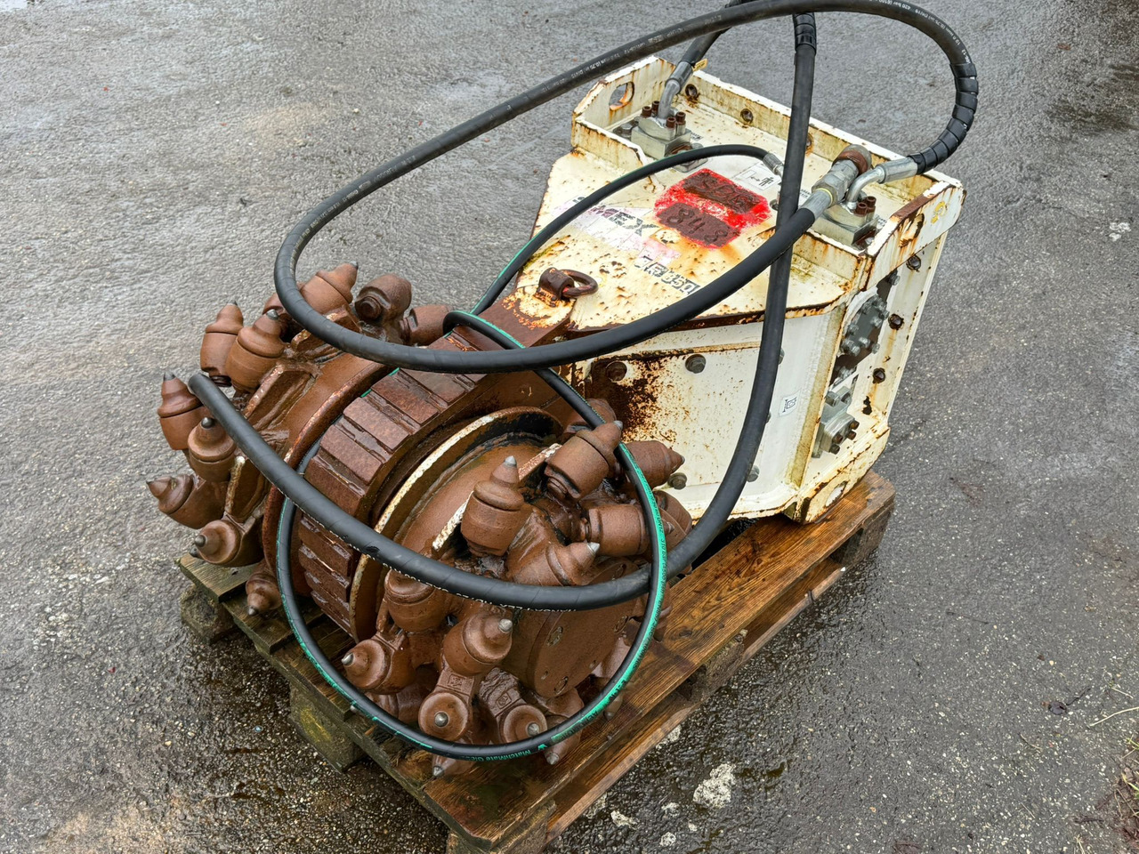 Simex TF850 - Implemento para Excavadora: foto 1 Simex TF850 - Implemento para Excavadora: foto 1