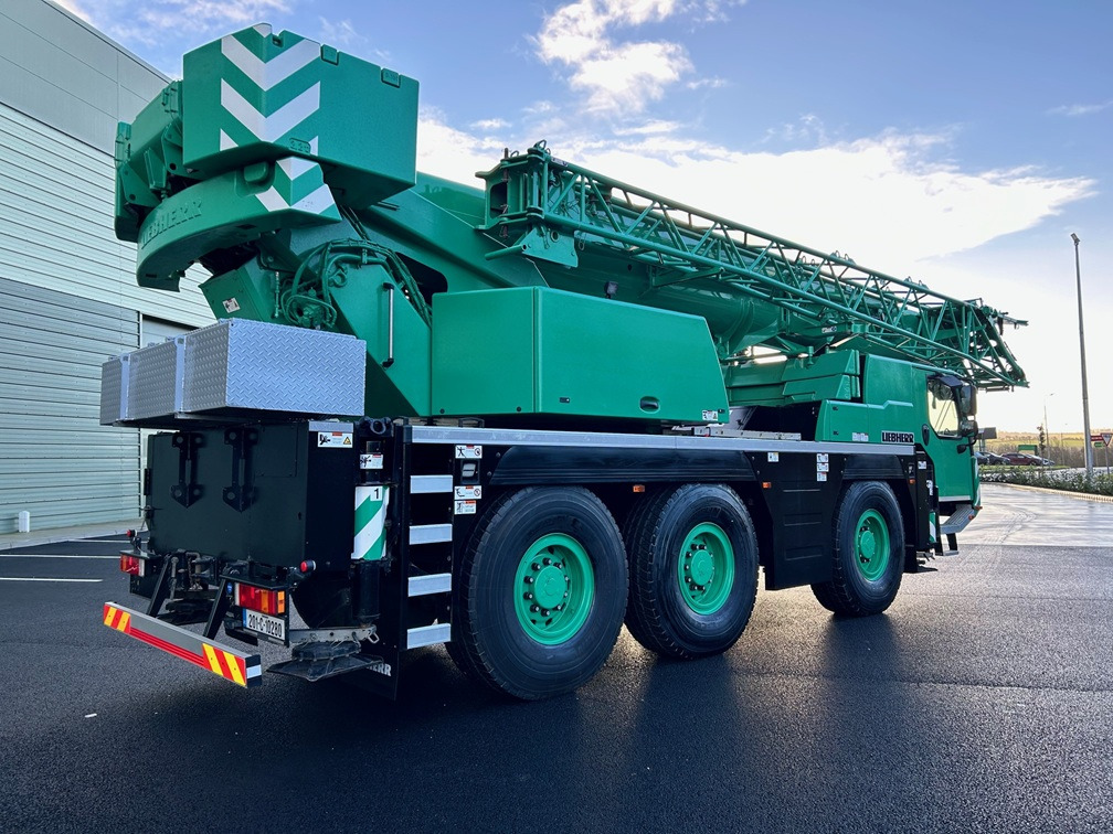 LIEBHERR LTM1050-3.1 with low hours and low kms - Grúa todo terreno: foto 4 LIEBHERR LTM1050-3.1 with low hours and low kms - Grúa todo terreno: foto 4