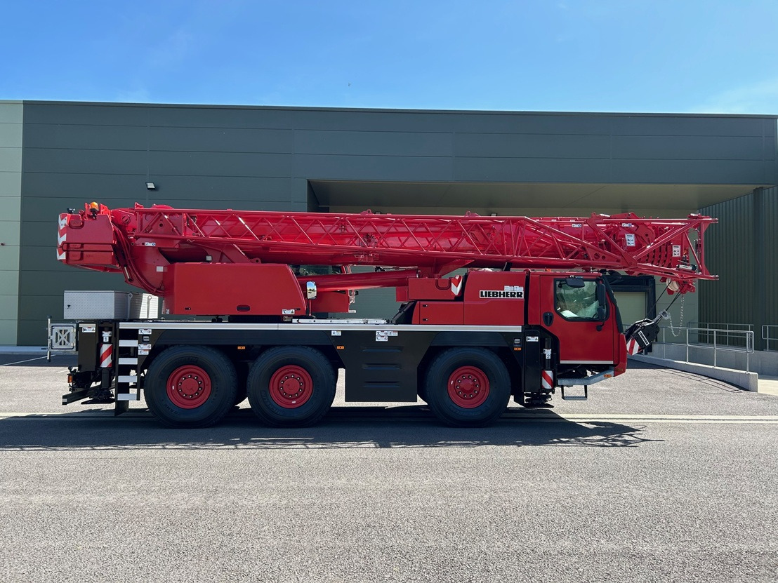 LIEBHERR LTM1060-3.1 with only 5,090 kms from New - Grúa todo terreno: foto 5 LIEBHERR LTM1060-3.1 with only 5,090 kms from New - Grúa todo terreno: foto 5