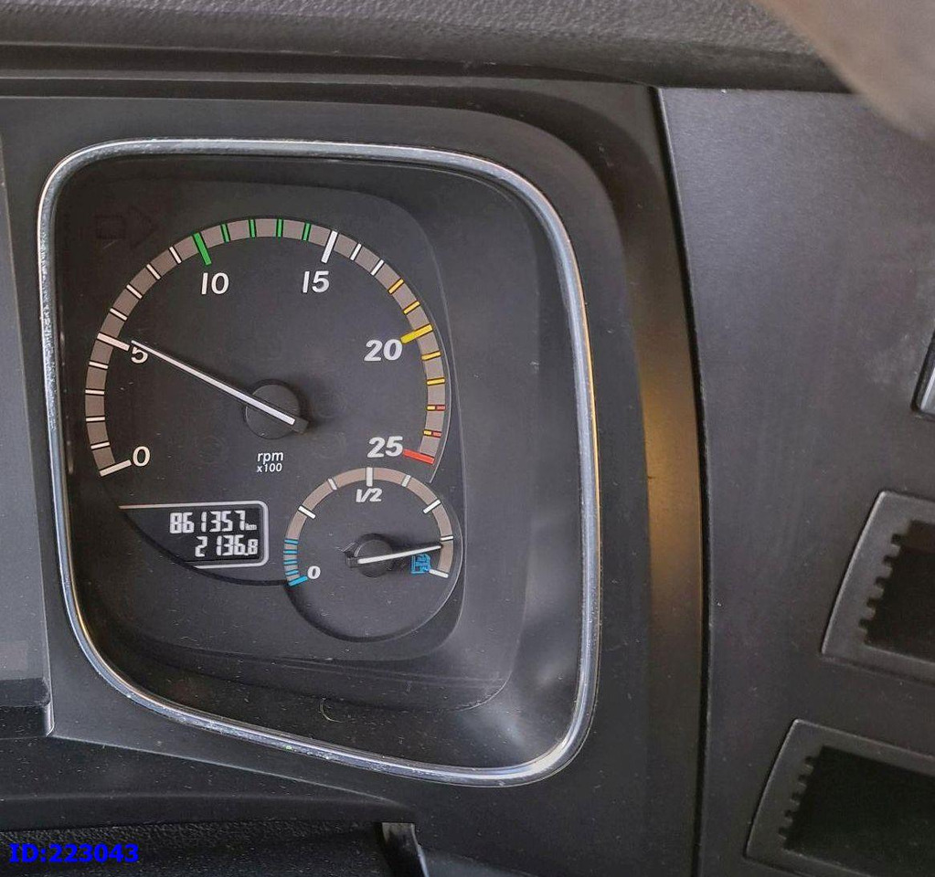 Cabeza tractora MERCEDES-BENZ Actros 1843 - Mega - Euro6: foto 9 Cabeza tractora MERCEDES-BENZ Actros 1843 - Mega - Euro6: foto 9