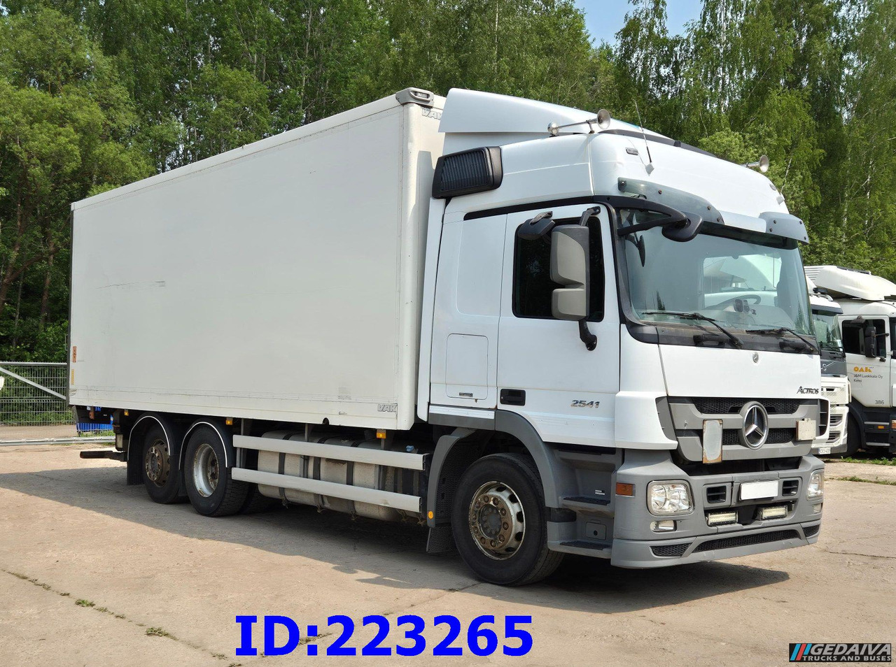 MERCEDES-BENZ Actros 2541 6x2 Retarder Open side box - Isotérmico camión: foto 4 MERCEDES-BENZ Actros 2541 6x2 Retarder Open side box - Isotérmico camión: foto 4