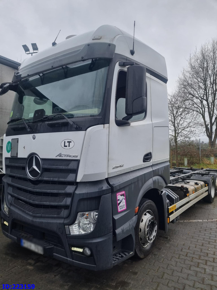 MERCEDES-BENZ Actros 2542 BDF 6x2  Euro6 - Chasis camión: foto 2 MERCEDES-BENZ Actros 2542 BDF 6x2  Euro6 - Chasis camión: foto 2