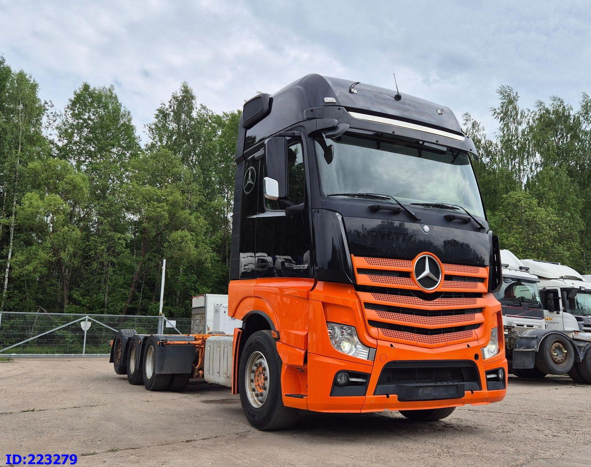 MERCEDES-BENZ Actros 3563 8×4 ( Steering axle) - Chasis camión: foto 4 MERCEDES-BENZ Actros 3563 8×4 ( Steering axle) - Chasis camión: foto 4