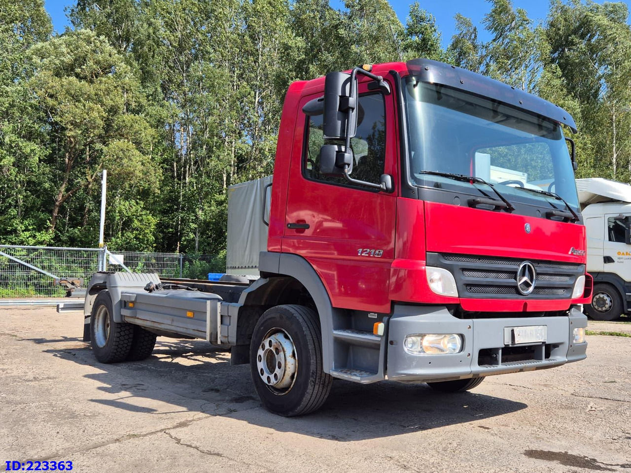 MERCEDES-BENZ Atego 1218 - Full steel - Manual (3 seats) - Chasis camión: foto 2 MERCEDES-BENZ Atego 1218 - Full steel - Manual (3 seats) - Chasis camión: foto 2