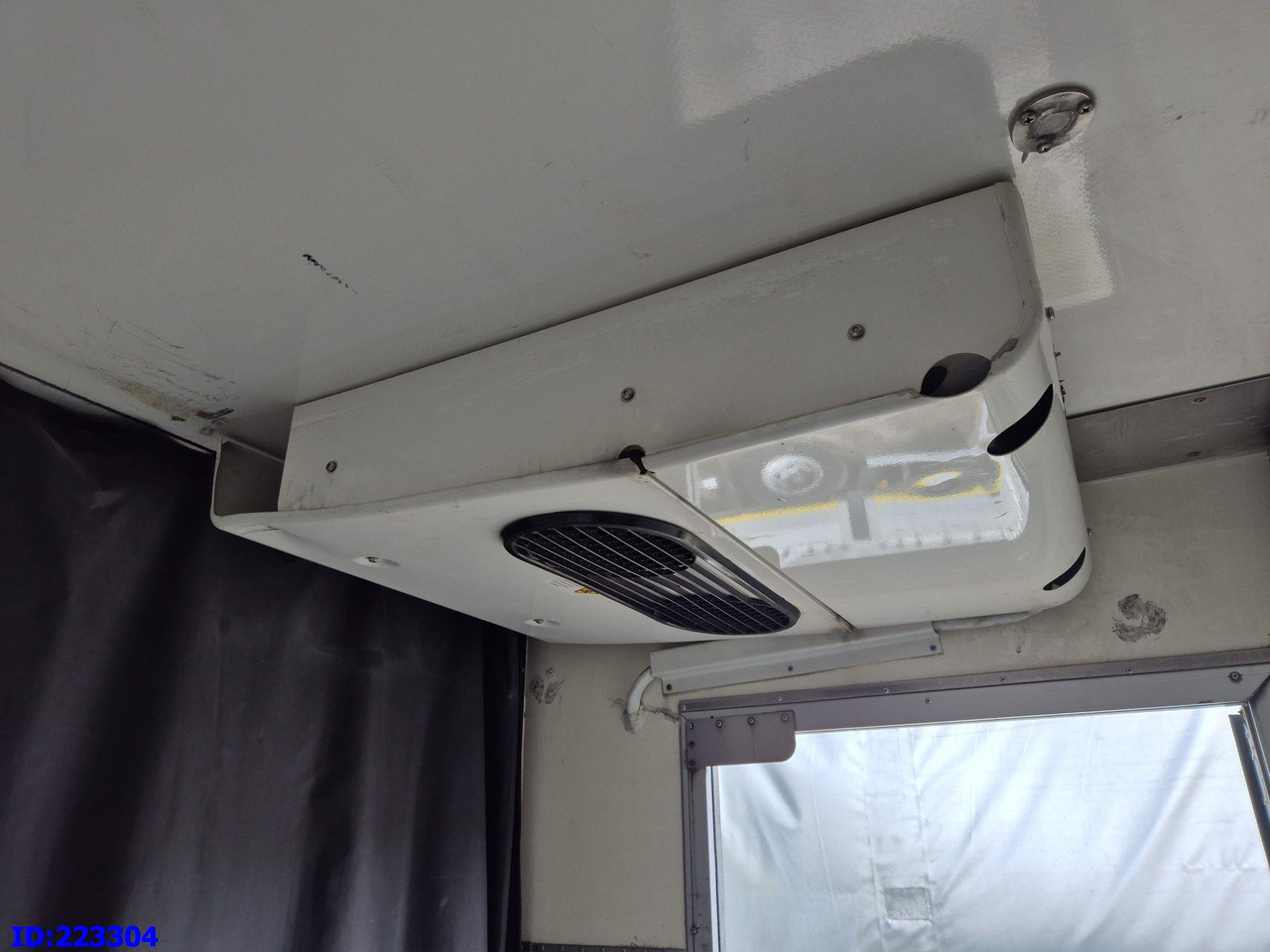 Frigorífico camión MERCEDES-BENZ Axor 1829 Euro5: foto 8 Frigorífico camión MERCEDES-BENZ Axor 1829 Euro5: foto 8