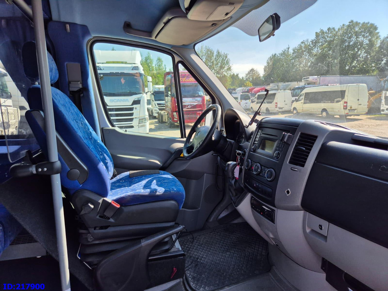 Autocar MERCEDES-BENZ Sprinter 516 - VIP -  17 places: foto 15