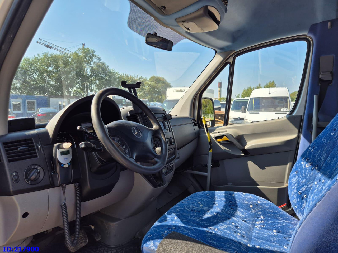 Autocar MERCEDES-BENZ Sprinter 516 - VIP -  17 places: foto 10