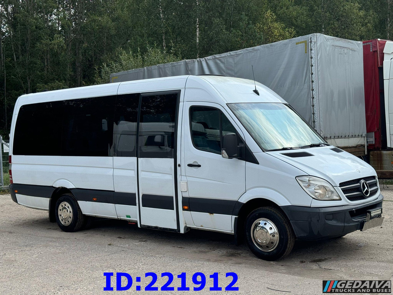 MERCEDES-BENZ Sprinter 518 VIP 17-Place - Autocar: foto 4 MERCEDES-BENZ Sprinter 518 VIP 17-Place - Autocar: foto 4