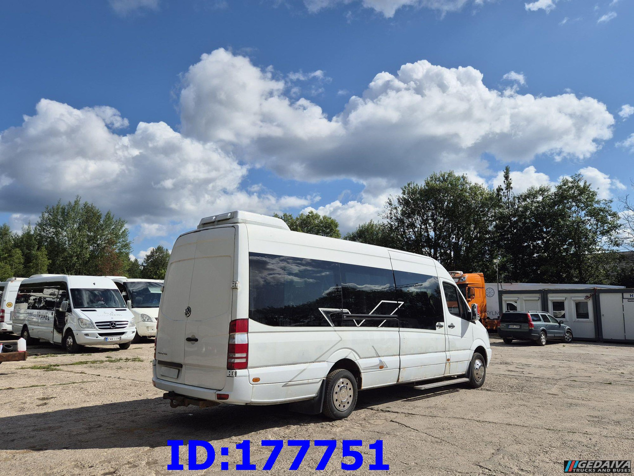 MERCEDES-BENZ Sprinter 518 - VIP - 17-seater - Autocar: foto 5 MERCEDES-BENZ Sprinter 518 - VIP - 17-seater - Autocar: foto 5