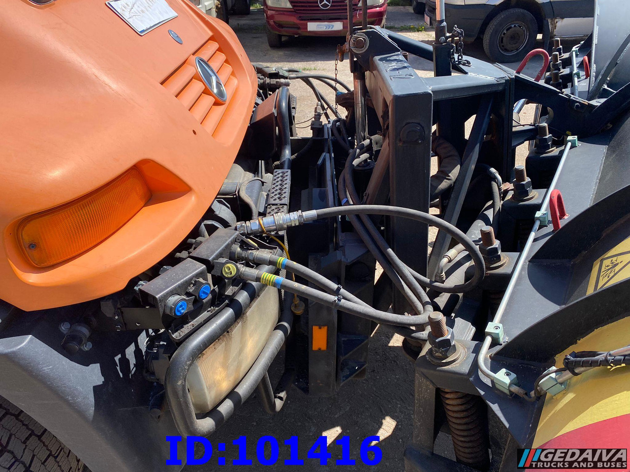 Máquina quitanieve MERCEDES-BENZ Unimog U300 4X4: foto 8