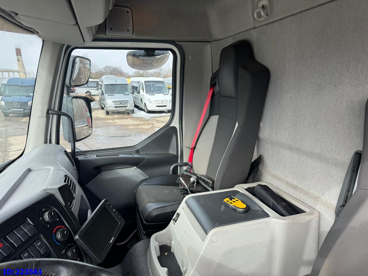 Camión caja cerrada RENAULT D 14 4x2 Euro6: foto 14 Camión caja cerrada RENAULT D 14 4x2 Euro6: foto 14