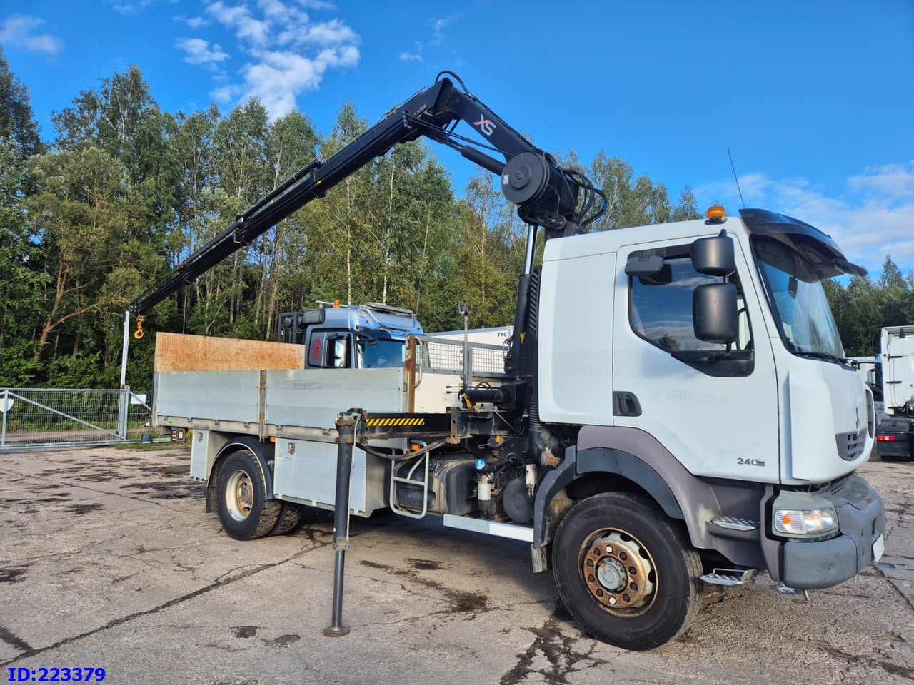 RENAULT Midlum 240.16 4x4 + HIAB 122 E-3 HIDUO - Camión caja abierta: foto 4 RENAULT Midlum 240.16 4x4 + HIAB 122 E-3 HIDUO - Camión caja abierta: foto 4