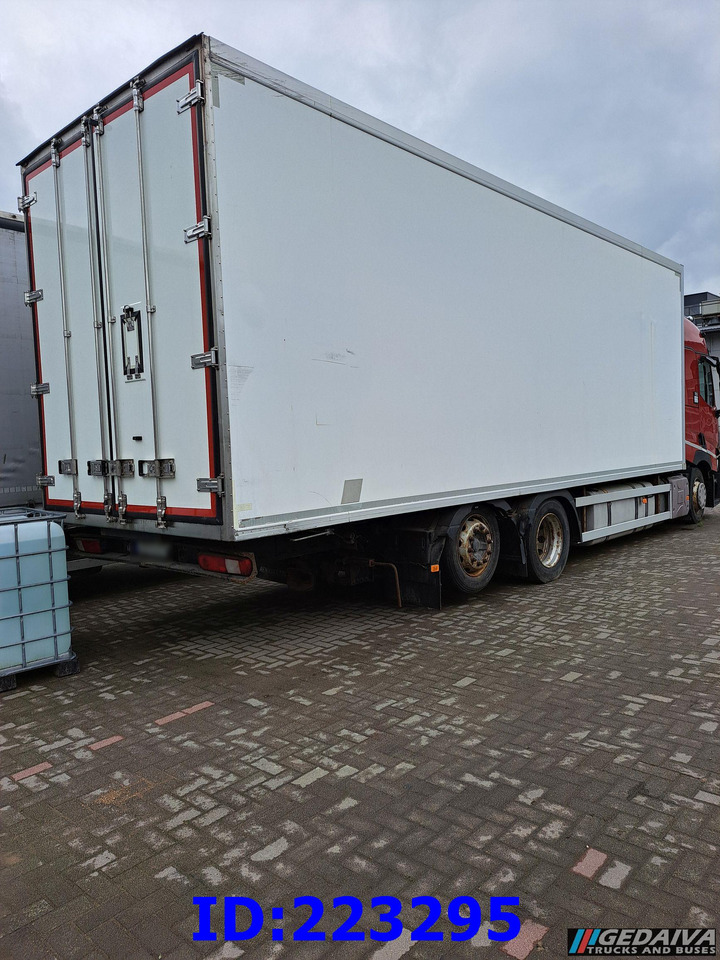 RENAULT T 6x2 Euro 6 Refrigerated + Carrier Supra - Frigorífico camión: foto 5 RENAULT T 6x2 Euro 6 Refrigerated + Carrier Supra - Frigorífico camión: foto 5