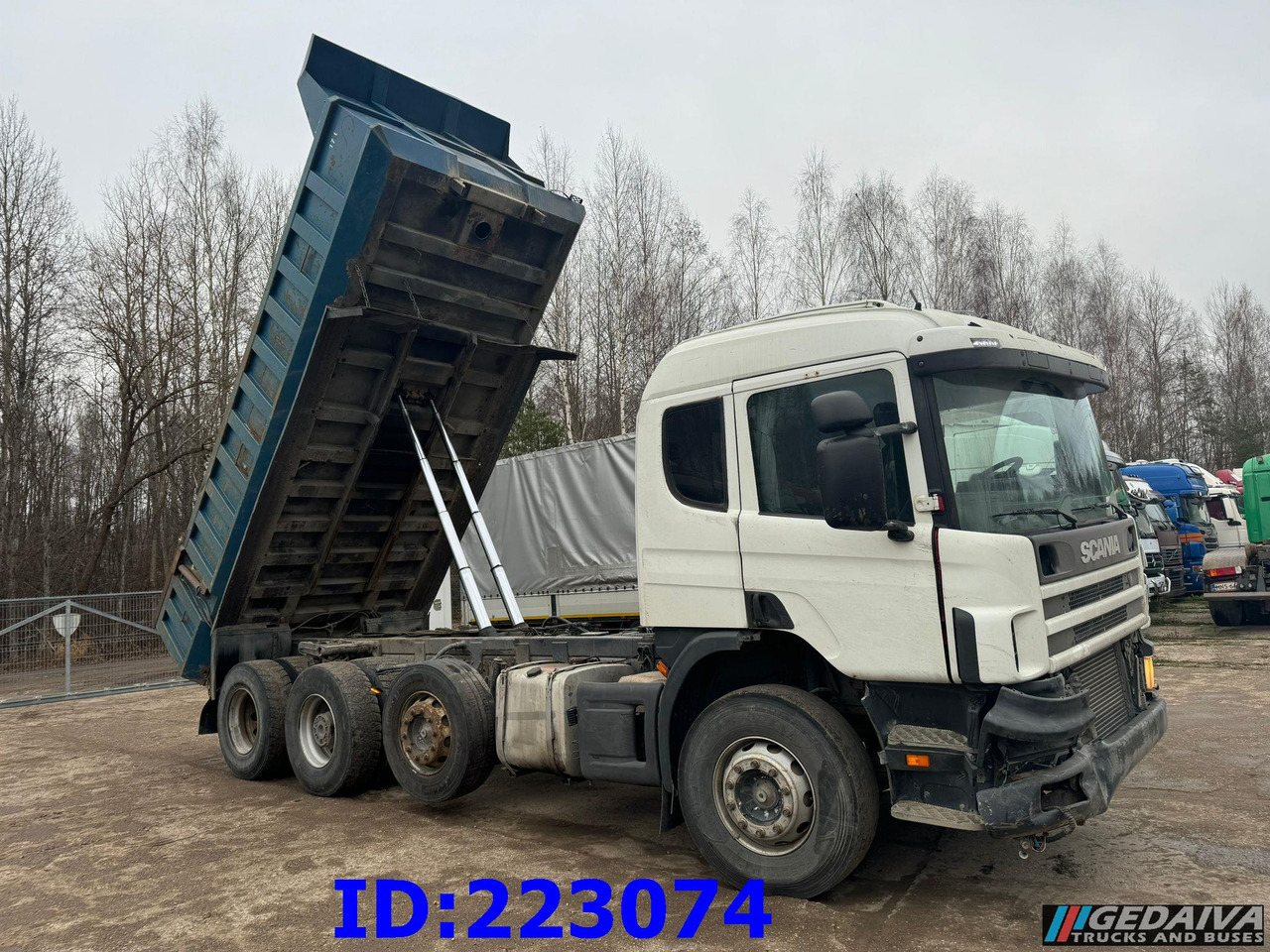 SCANIA 124 8x2 - Manual - Full steel - Volquete camión: foto 5 SCANIA 124 8x2 - Manual - Full steel - Volquete camión: foto 5