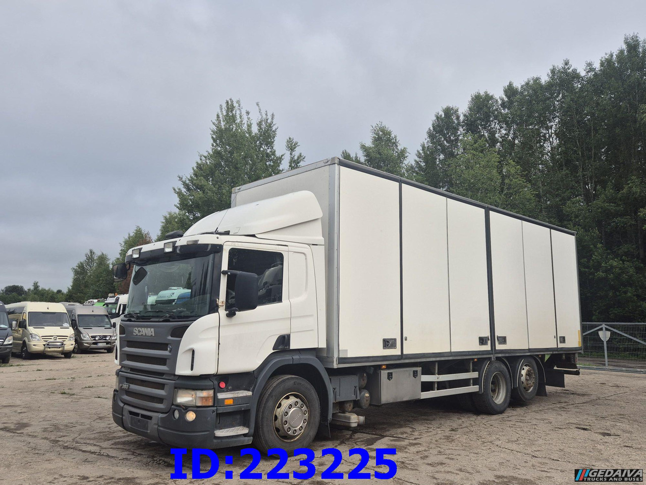 SCANIA P380 6x2 Open side box - Camión caja cerrada: foto 1 SCANIA P380 6x2 Open side box - Camión caja cerrada: foto 1