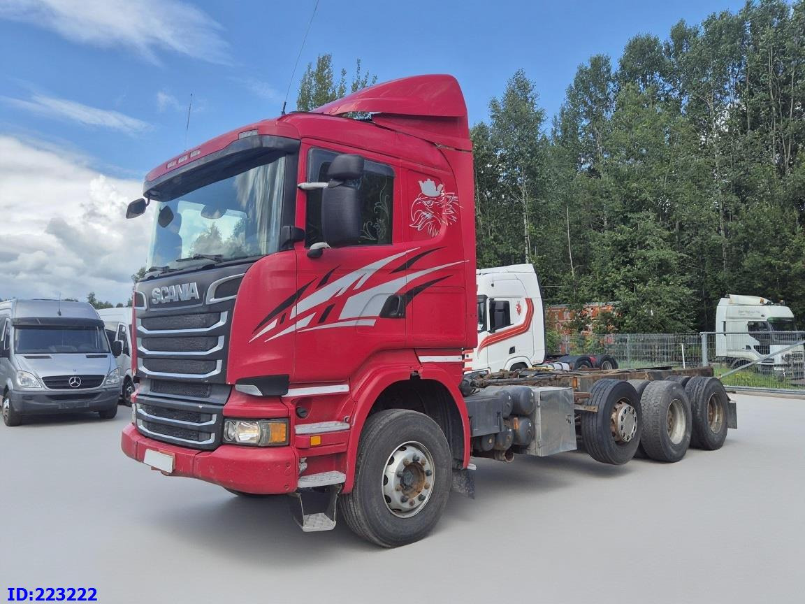 SCANIA R620 - 8x4 - Steering axle - Chasis camión: foto 1 SCANIA R620 - 8x4 - Steering axle - Chasis camión: foto 1