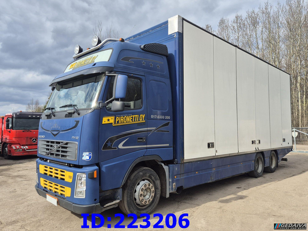 VOLVO FH12 420HP 6x2 - Isotérmico camión: foto 1 VOLVO FH12 420HP 6x2 - Isotérmico camión: foto 1