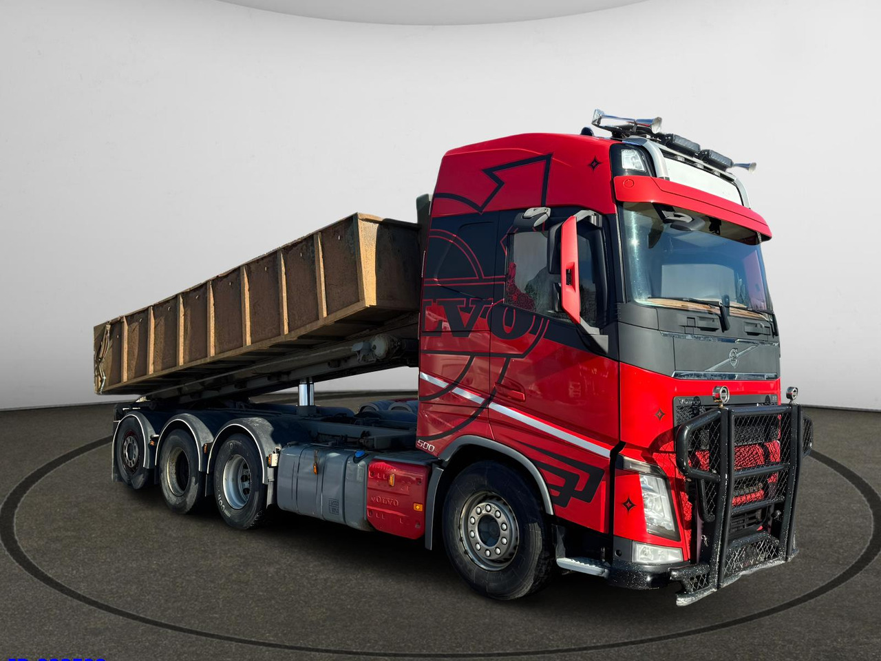 VOLVO FH13 500HP 8x4 3 side tipper -steering axle - Volquete camión: foto 1 VOLVO FH13 500HP 8x4 3 side tipper -steering axle - Volquete camión: foto 1