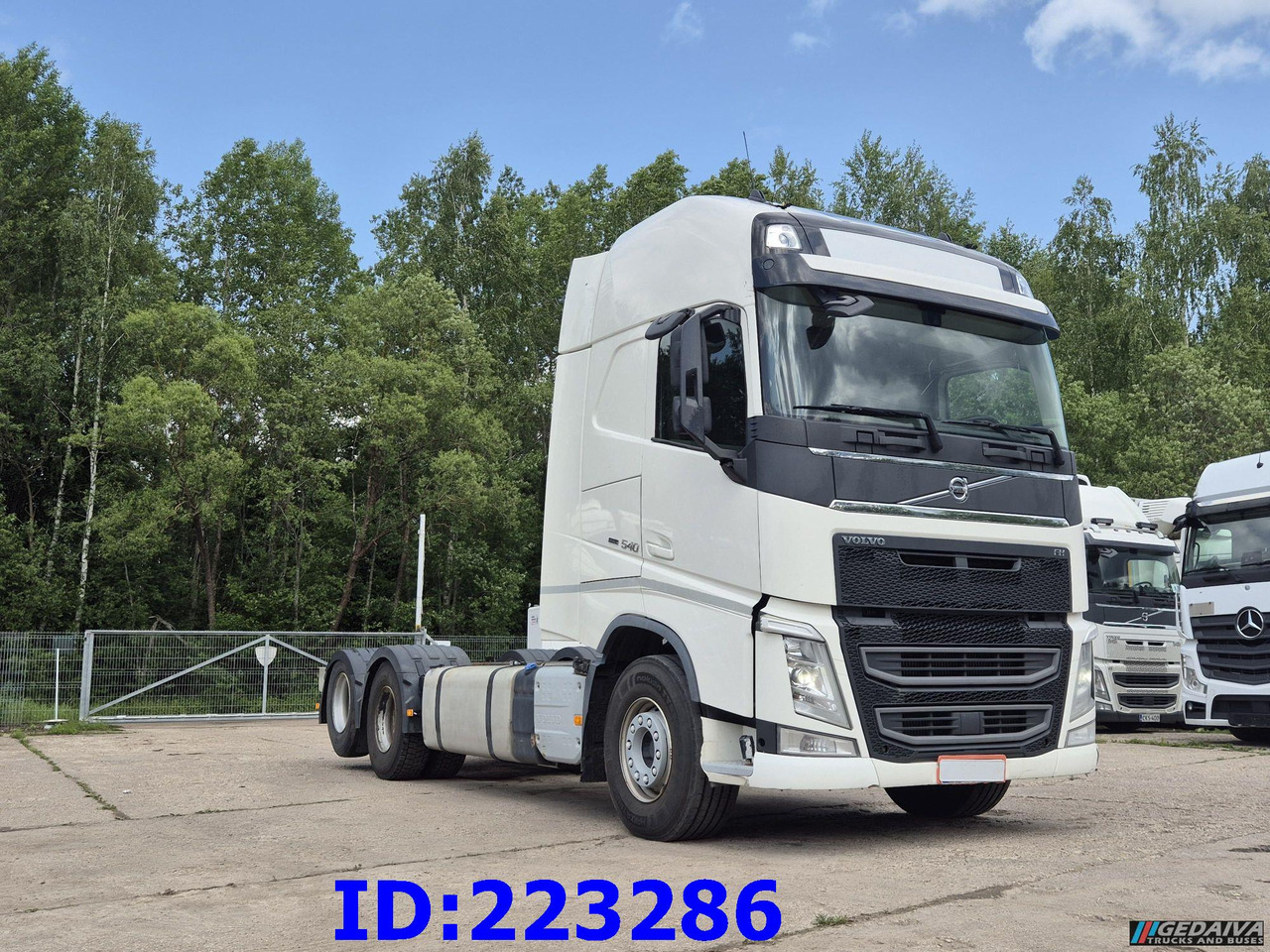 VOLVO FH13 540HP 6x2 (10 tyre) Euro6 - Chasis camión: foto 3 VOLVO FH13 540HP 6x2 (10 tyre) Euro6 - Chasis camión: foto 3