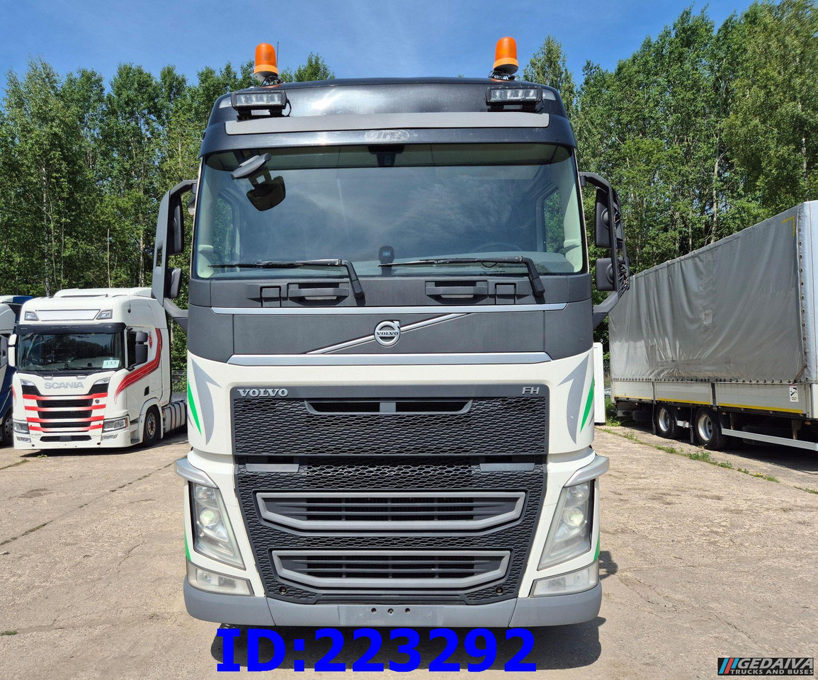 VOLVO FH13 540HP 8x4 Steering axle - Isotérmico camión: foto 2 VOLVO FH13 540HP 8x4 Steering axle - Isotérmico camión: foto 2