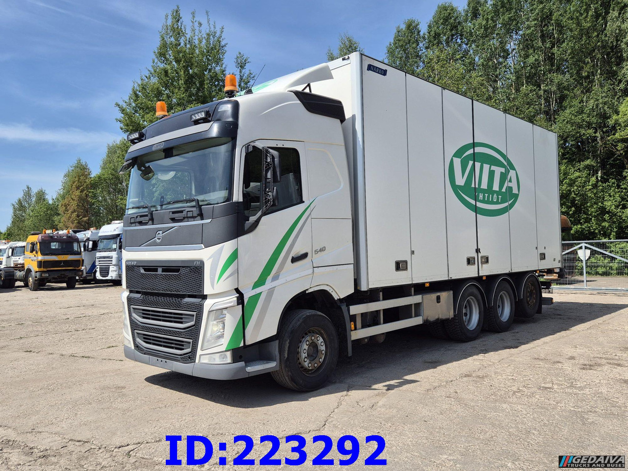 VOLVO FH13 540HP 8x4 Steering axle - Isotérmico camión: foto 1 VOLVO FH13 540HP 8x4 Steering axle - Isotérmico camión: foto 1
