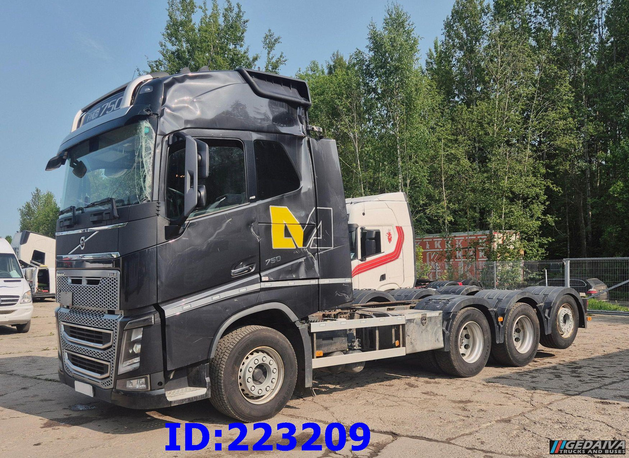 VOLVO FH16 750HP 8x4 Steering axle - Chasis camión: foto 4 VOLVO FH16 750HP 8x4 Steering axle - Chasis camión: foto 4