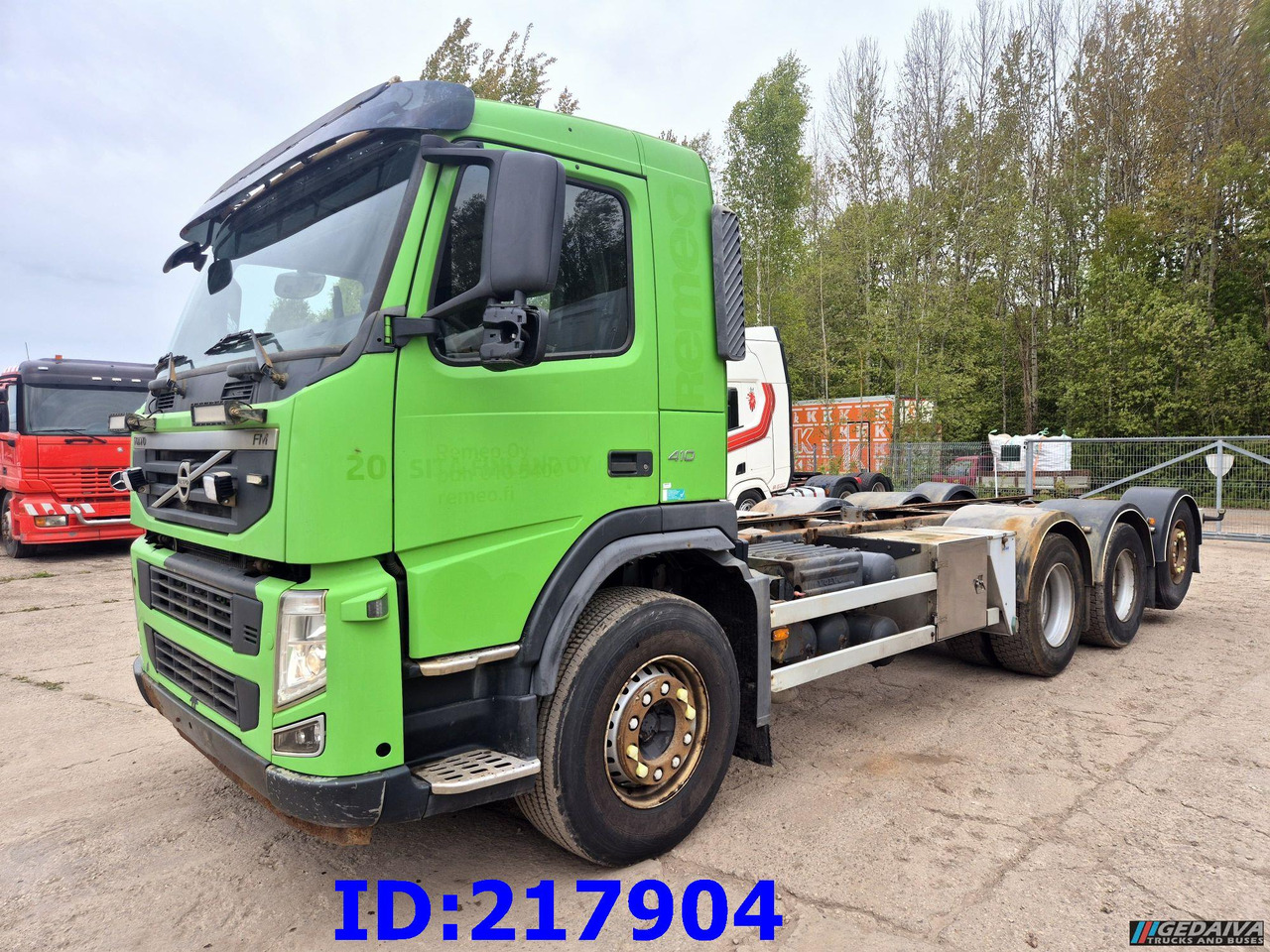 VOLVO FM 410HP 8x4 (Steering axle) - Chasis camión: foto 1 VOLVO FM 410HP 8x4 (Steering axle) - Chasis camión: foto 1