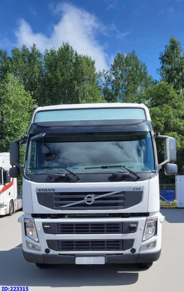 VOLVO FM 500HP 6x2 Euro5 - Chasis camión: foto 2 VOLVO FM 500HP 6x2 Euro5 - Chasis camión: foto 2