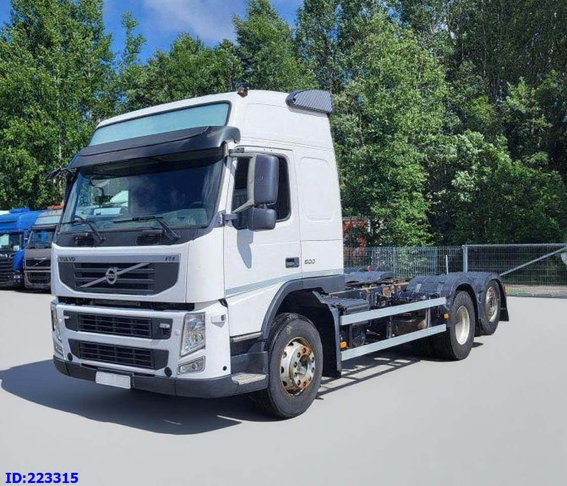 VOLVO FM 500HP 6x2 Euro5 - Chasis camión: foto 1 VOLVO FM 500HP 6x2 Euro5 - Chasis camión: foto 1