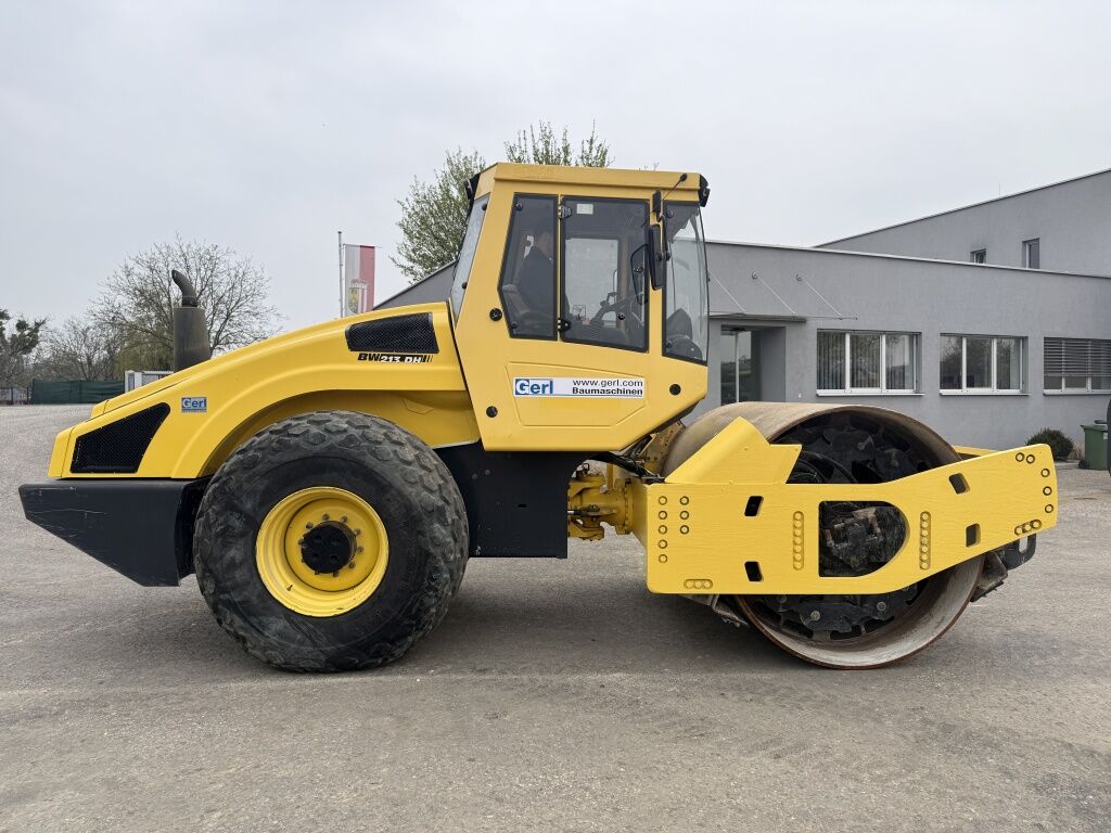 Bomag BW 213 DH-4 (111864) - Compactador: foto 4 Bomag BW 213 DH-4 (111864) - Compactador: foto 4