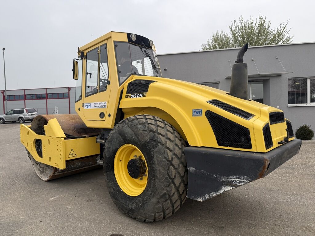 Bomag BW 213 DH-4 (111864) - Compactador: foto 3 Bomag BW 213 DH-4 (111864) - Compactador: foto 3