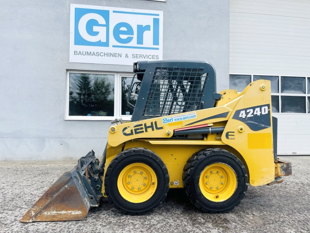 Minicargadora Gehl SL4240 (4035): foto 9