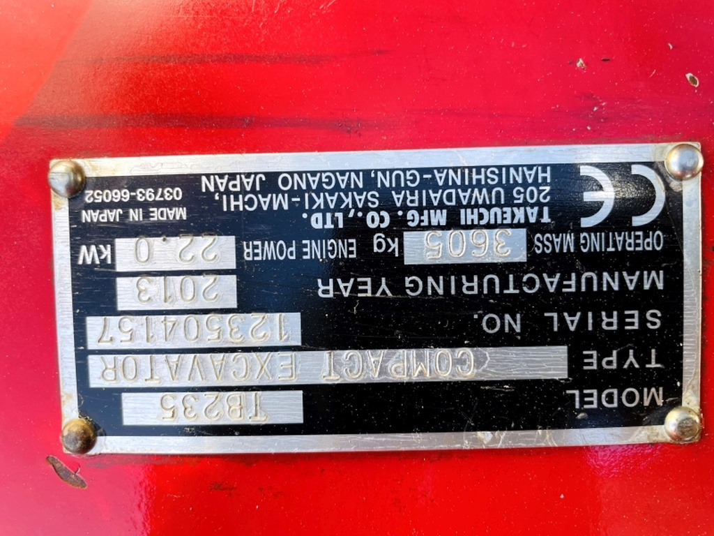 Takeuchi TB235 (3969) - Miniexcavadora: foto 3 Takeuchi TB235 (3969) - Miniexcavadora: foto 3