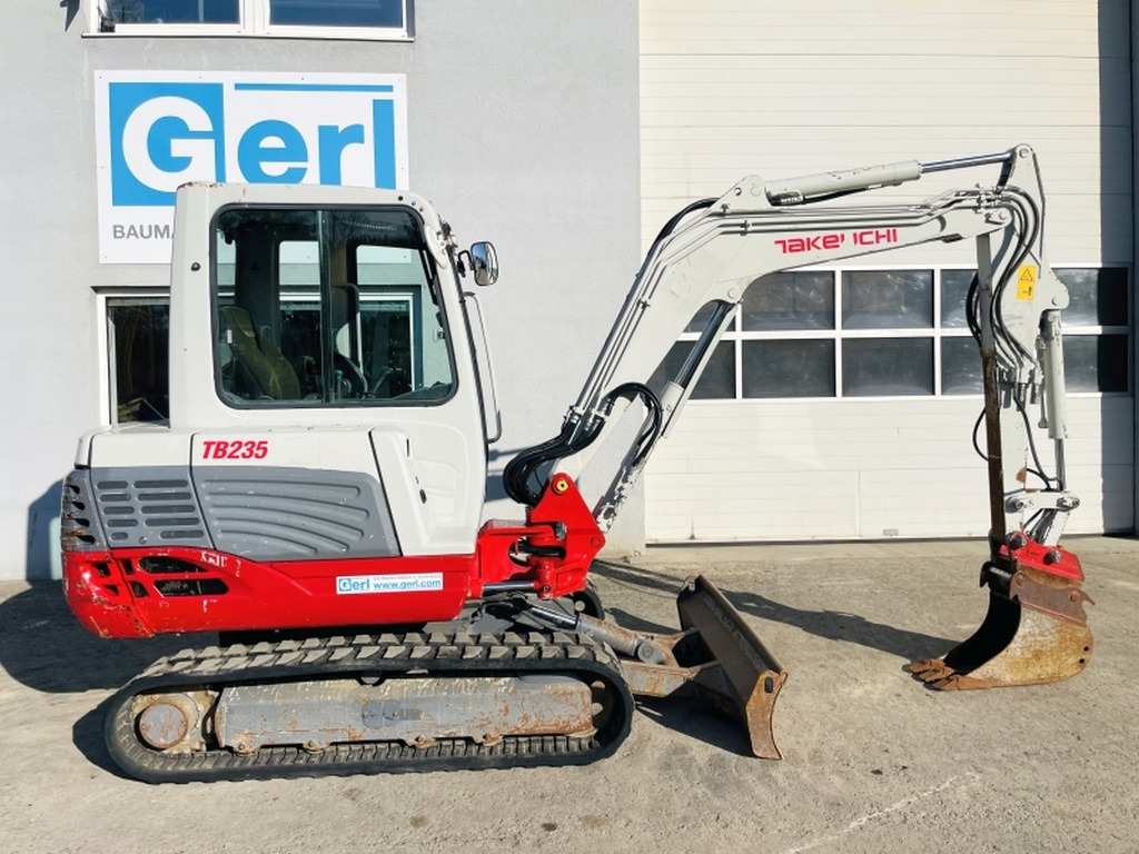 Takeuchi TB235 (3969) - Miniexcavadora: foto 2 Takeuchi TB235 (3969) - Miniexcavadora: foto 2