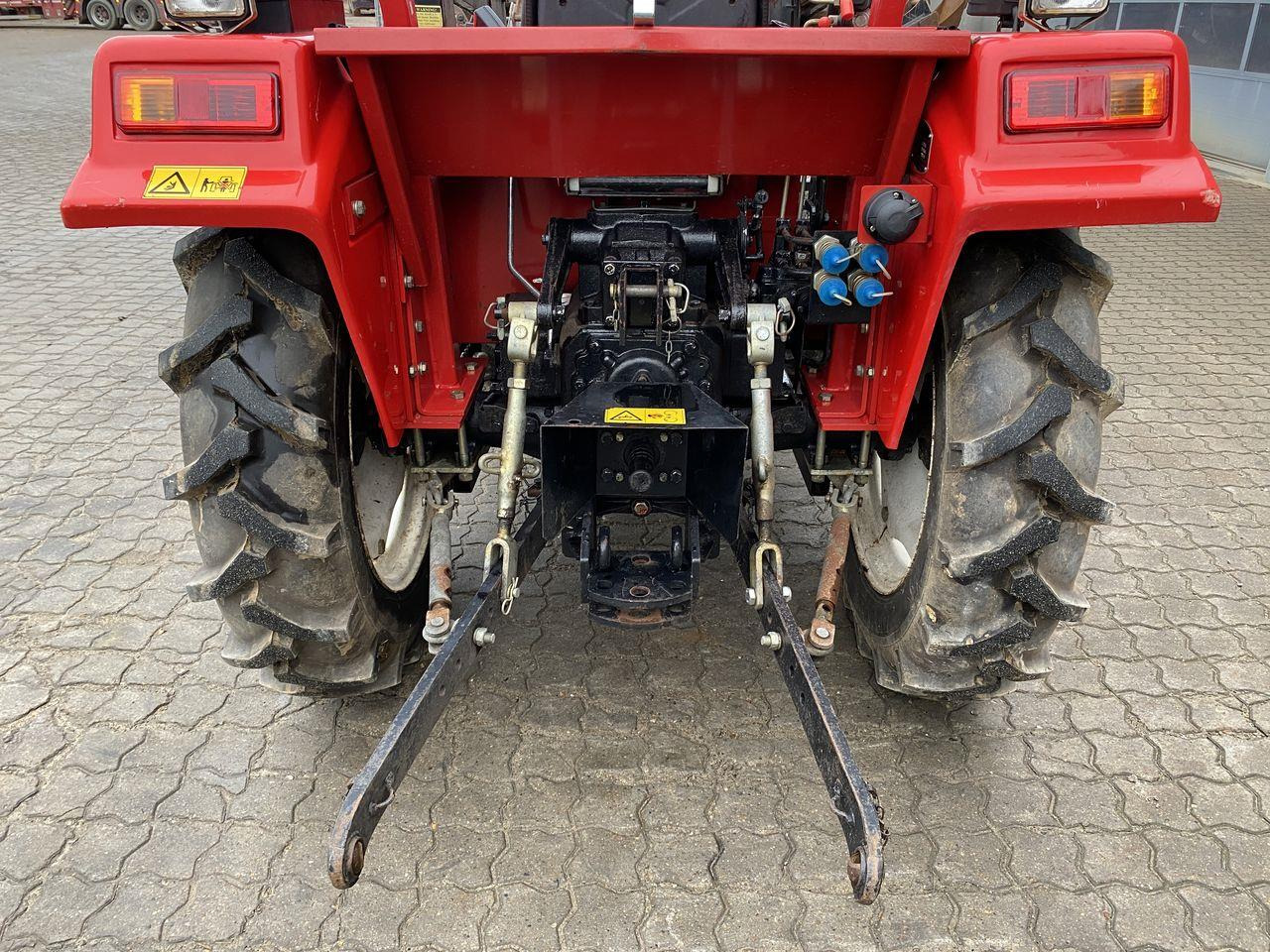 Tractor viñedo/ Frutero Dong feng DF304: foto 10