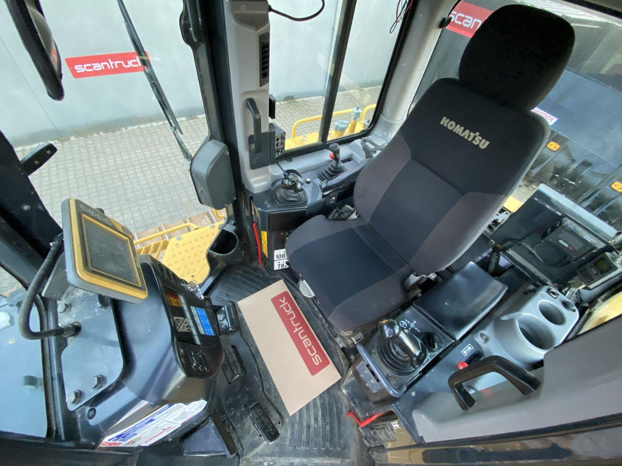 Komatsu D65PXI-18EO - Bulldozer: foto 3 Komatsu D65PXI-18EO - Bulldozer: foto 3