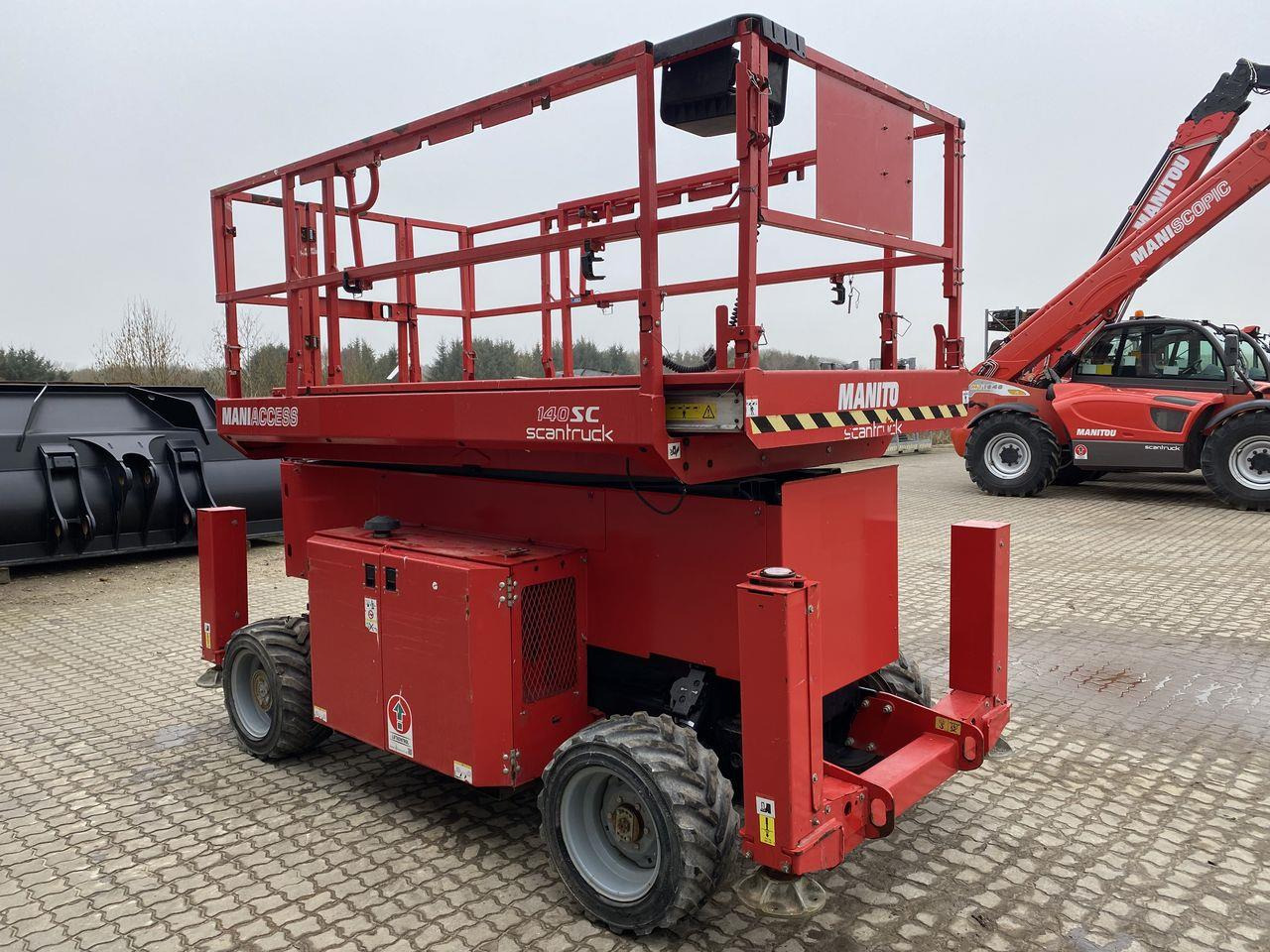 Manitou 140SC - Plataforma de tijeras: foto 5 Manitou 140SC - Plataforma de tijeras: foto 5
