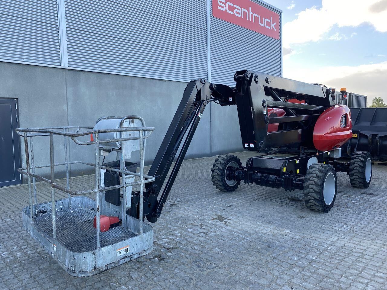 Manitou 160ATJ RC - Plataforma articulada: foto 1 Manitou 160ATJ RC - Plataforma articulada: foto 1