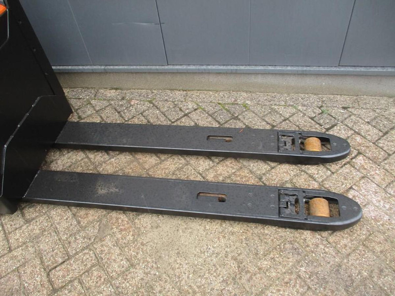 BT LPE200 - Transpaleta: foto 3 BT LPE200 - Transpaleta: foto 3