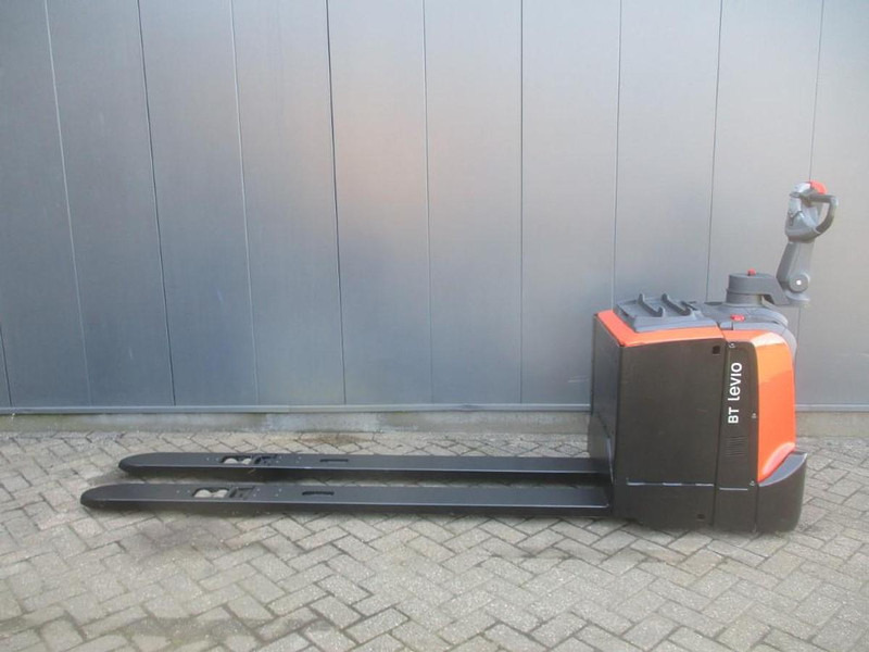 Toyota LPE 250 - Transpaleta: foto 1 Toyota LPE 250 - Transpaleta: foto 1